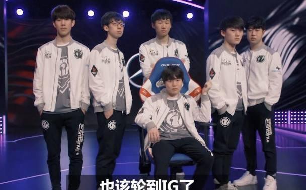 逼迫对手单